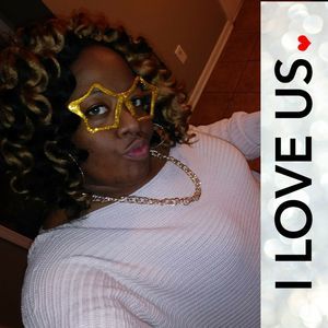 Meet your Posher, Monique